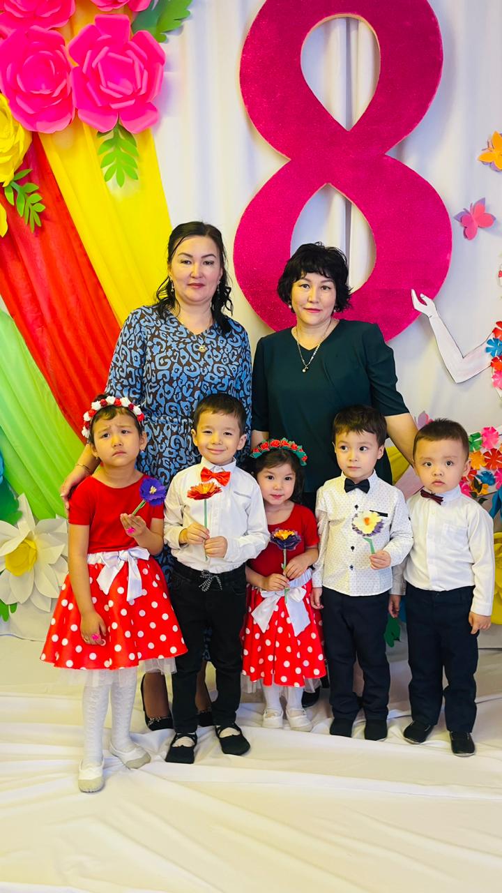 "Жұлдыз" ересек тобының "Айналайын ақ анам" атты ертеңгілігі. Тәрбиешілер: Кенесариева Ж.Б., Рахманбекова Л.Қ.