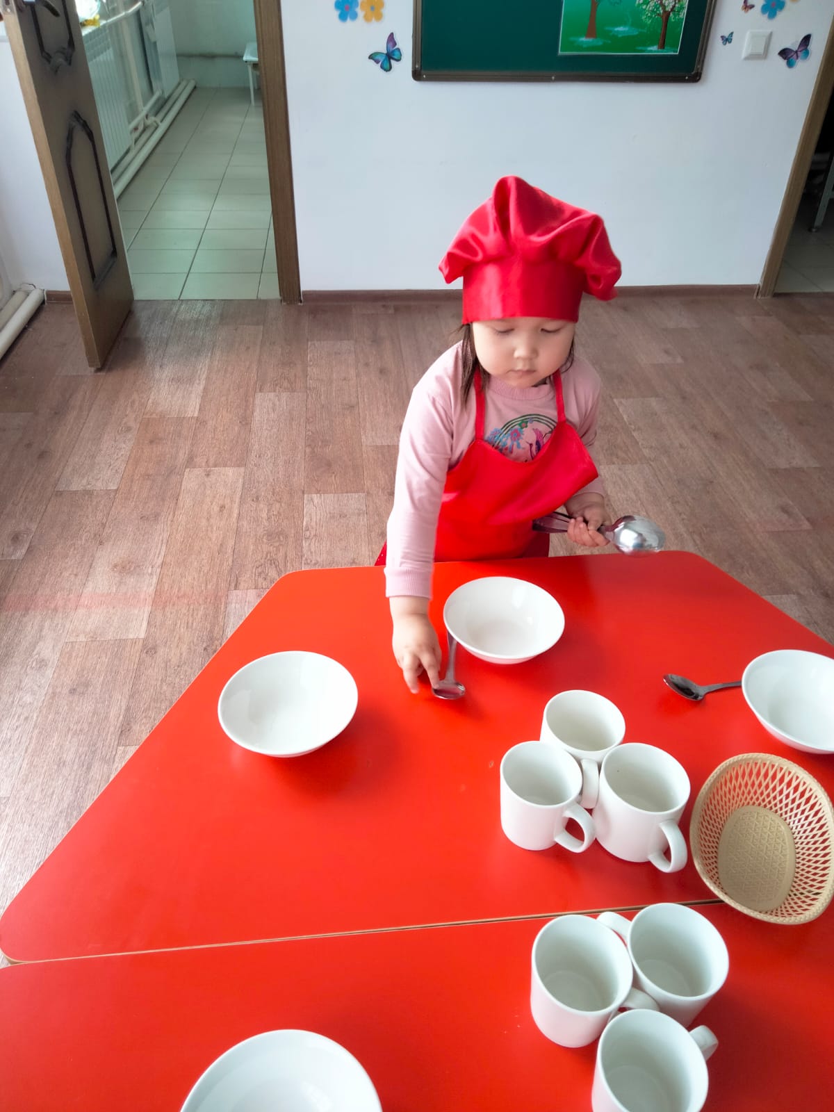 "Қарлығаш" ортаңғы тобының  күн тәртібі іс - әрекеті